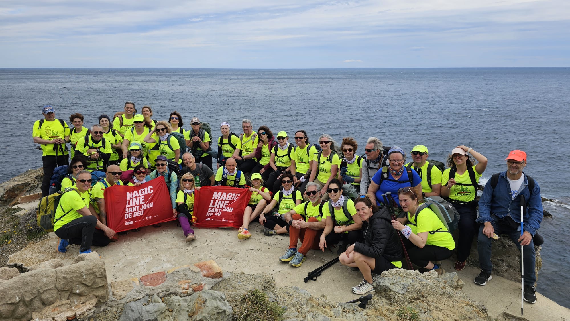 45 socis del CEB a la Magic Line